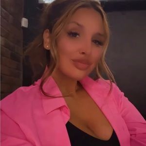 Meet your Posher, Alyssa